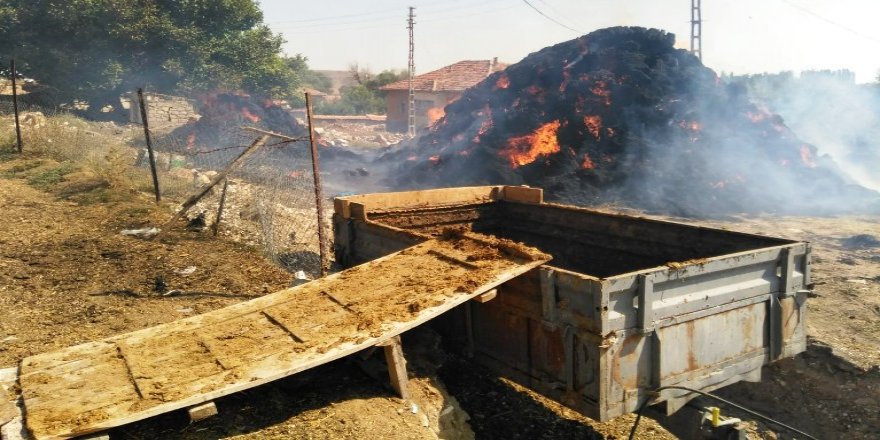 Psikolojik sorunları olan vatandaş 2 bin balya yaktı