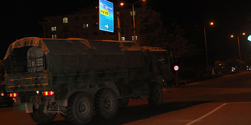 Kilis'e askeri sevkıyat sürüyor! Ağır silahlar sevk edildi