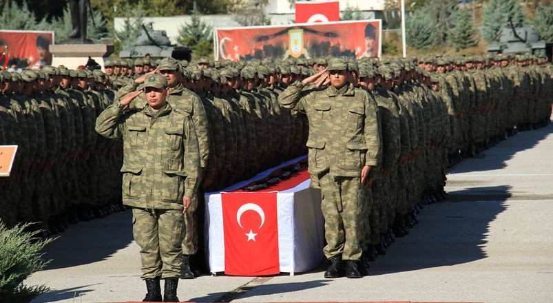 Ankara'da bedelli yapan askerler tezkerelerini aldı 