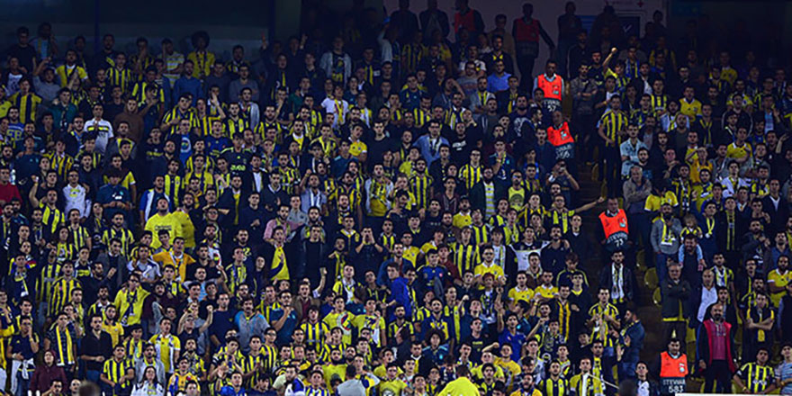 Fenerbahçe tribünlerinde Ersun Yanal sesleri!