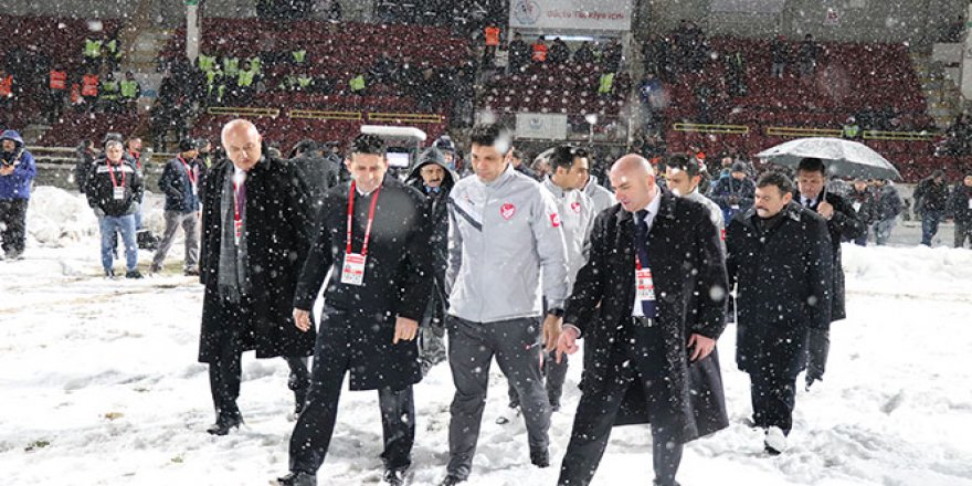 Boluspor - Galatasaray maçına kar tatili