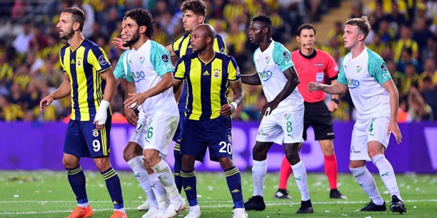 Fenerbahçe Bursaspor deplasmanına gidiyor