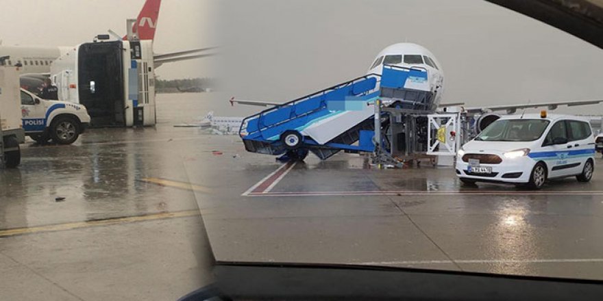 Antalya havaalanında hortum nedeniyle otobüs devrildi