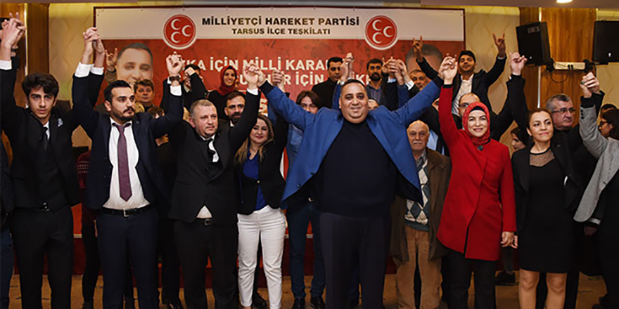 İYİ Parti'den 297 kişi MHP'ye geçti