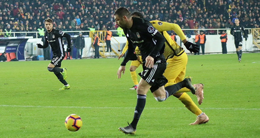 Beşiktaş, Yeni Malatyaspor'u 2 - 1 mağlup etti