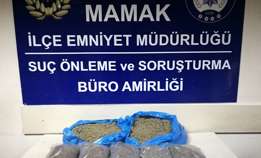 İstanbul’dan Ankara’ya 6 kilo bonzai getiren 3 kişi yakalandı 