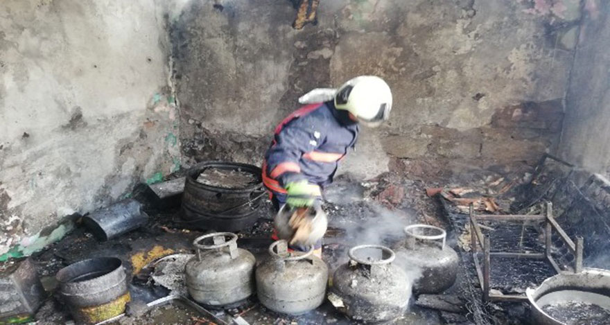 Mamak'taki “Halka tatlısı” imalathanesinde yangın