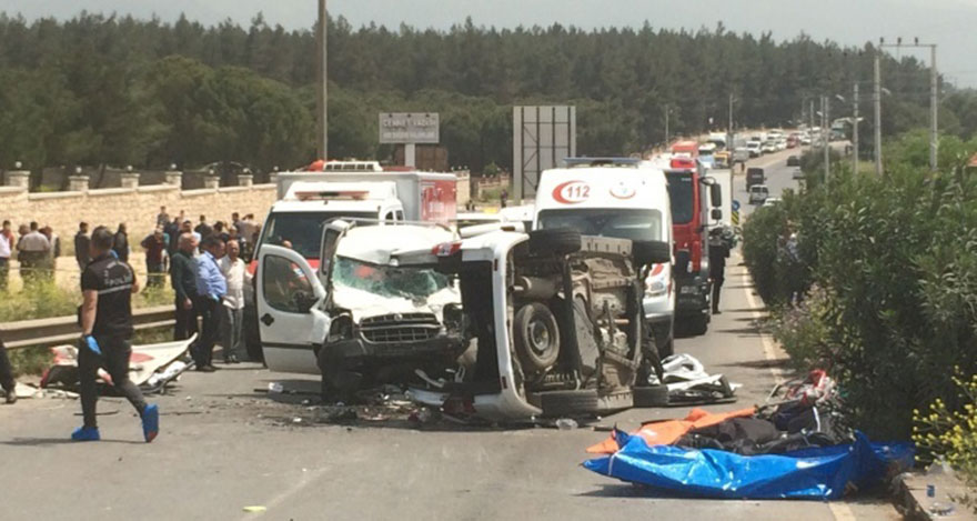 İzmir'deki feci kazada 7 kişi öldü