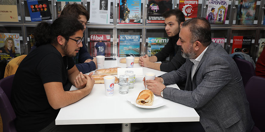 Başkan Ercan iftarda gençlerle bir araya geldi
