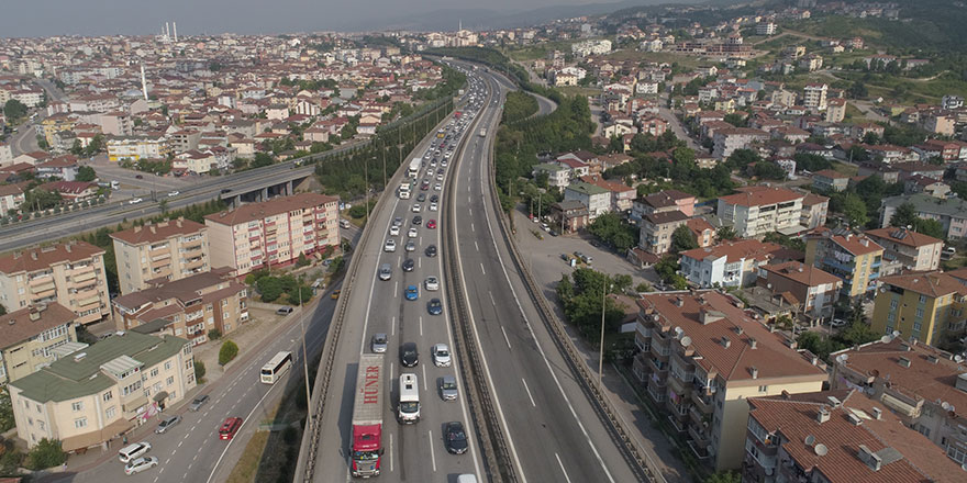 Bayram trafiği yoğunluğu başladı