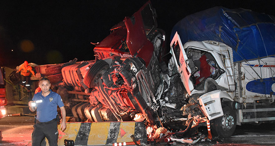 Kırıkkale'de feci kaza: 2 ölü, 17 yaralı