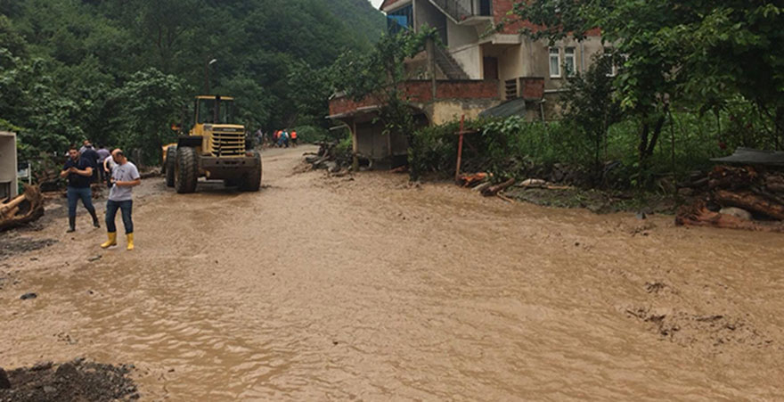 Trabzon'u sel vurdu: 3 ölü, 7 kayıp