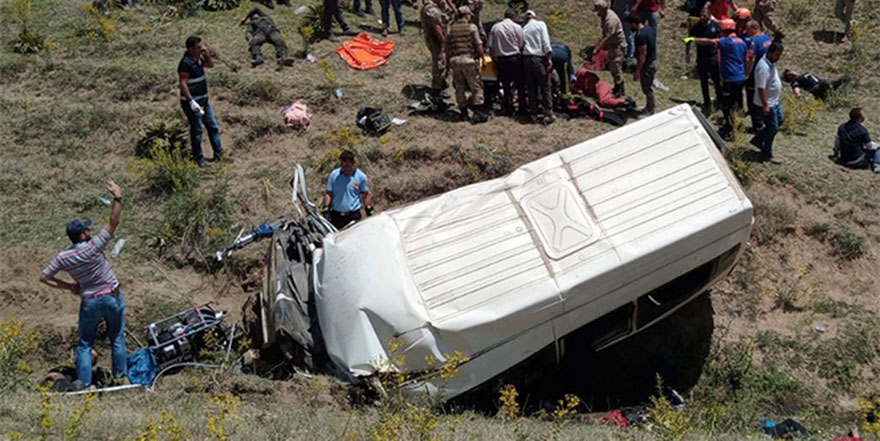 Van'da katliam gibi kaza: 17 ölü