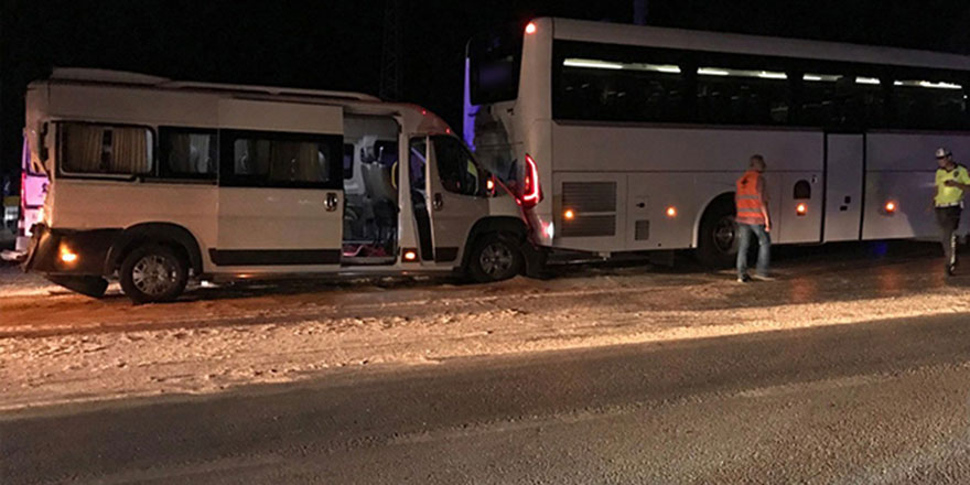 Zincirleme kazada 23 kişi yaralandı