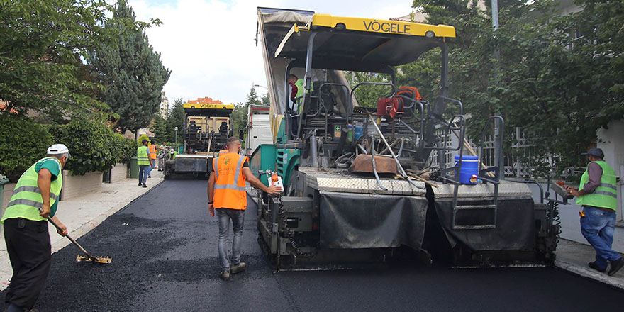 Çankaya’da asfalt çalışmaları sürüyor