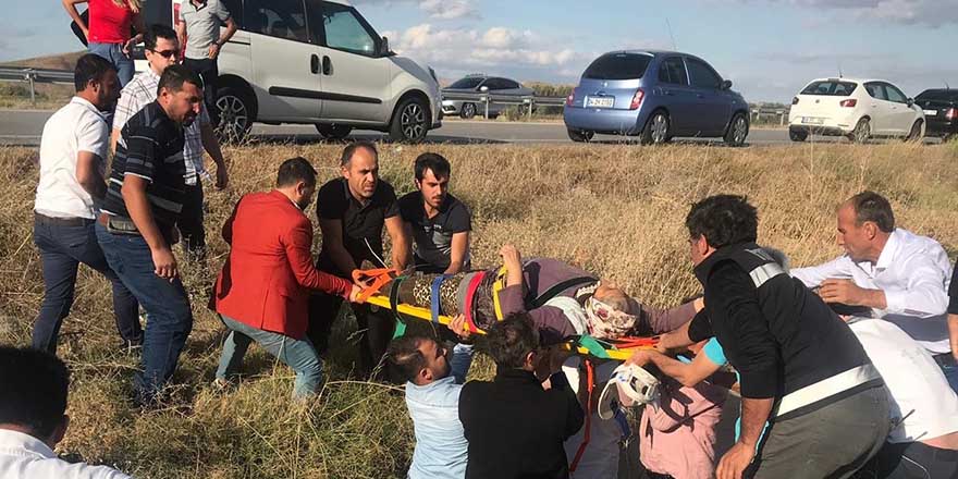 Otomobil takla atarak şarampole uçtu, 5 kişi yaralandı