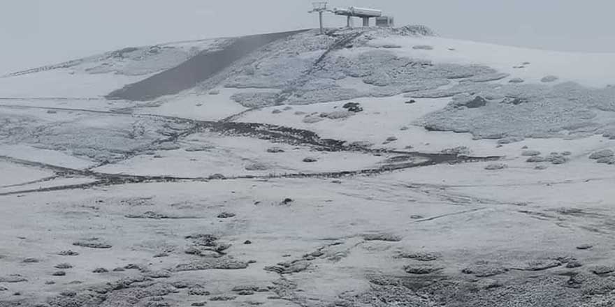 Ordu’nun Çambaşı Yaylası'na mevsimin ilk karı düştü