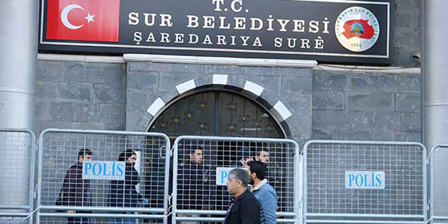 Sur Belediyesi'ne kayyum atandı