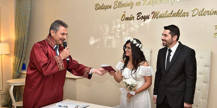 3 bin 275 çift nikah masasına oturdu