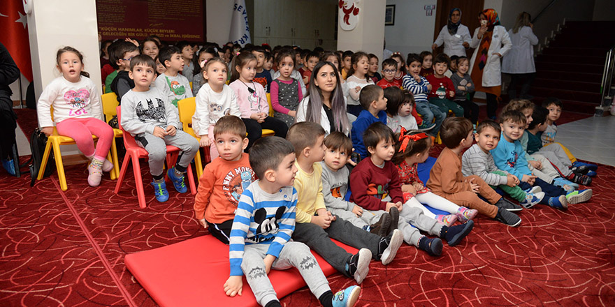 Altındağ kreşlerinde Karagöz günleri