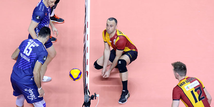 Halkbank sonunu getiremedi: 3-2