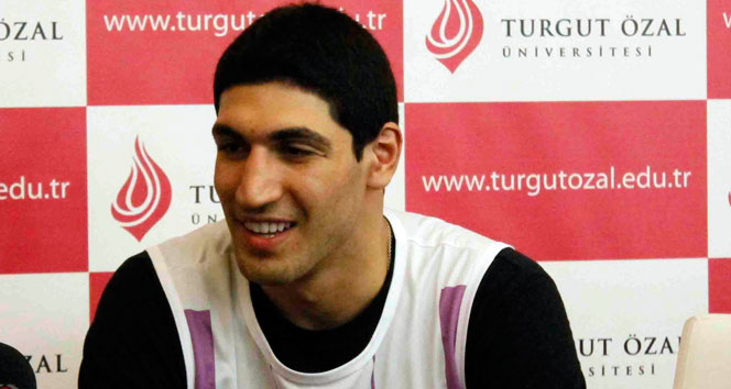 Enes Kanter'i ailesi evlatlıktan reddetti!