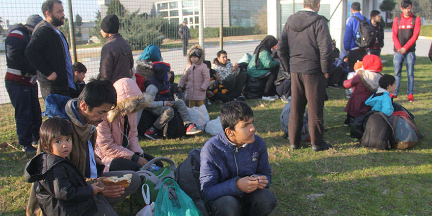 Göçmenlerin dramı "Avrupa'ya" diye Adana'ya getirdiler