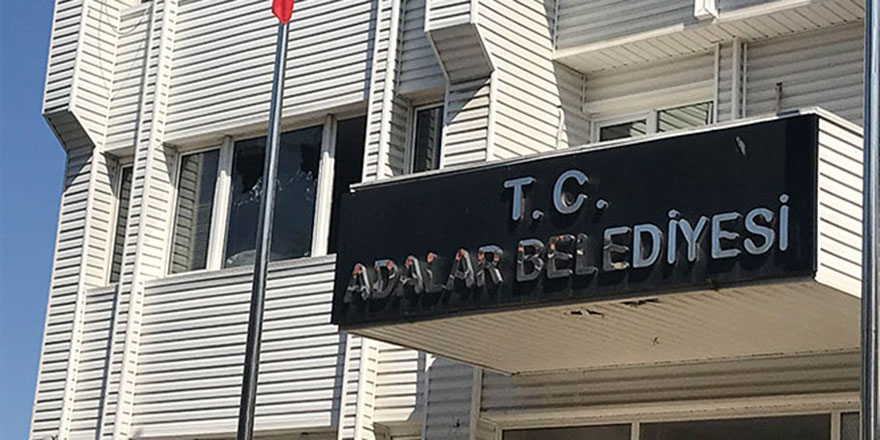 Adalar Belediye binasına pompalı saldırı