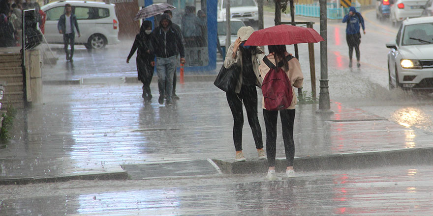 Meteoroloji uyardı! Sağanak yağış geliyor