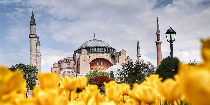 Erbaş'tan Ayasofya paylaşımı