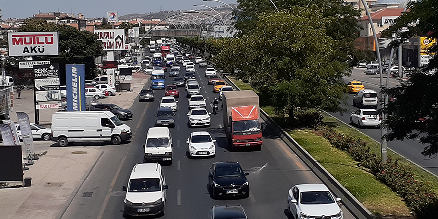 Yollarda bayram trafiği başladı