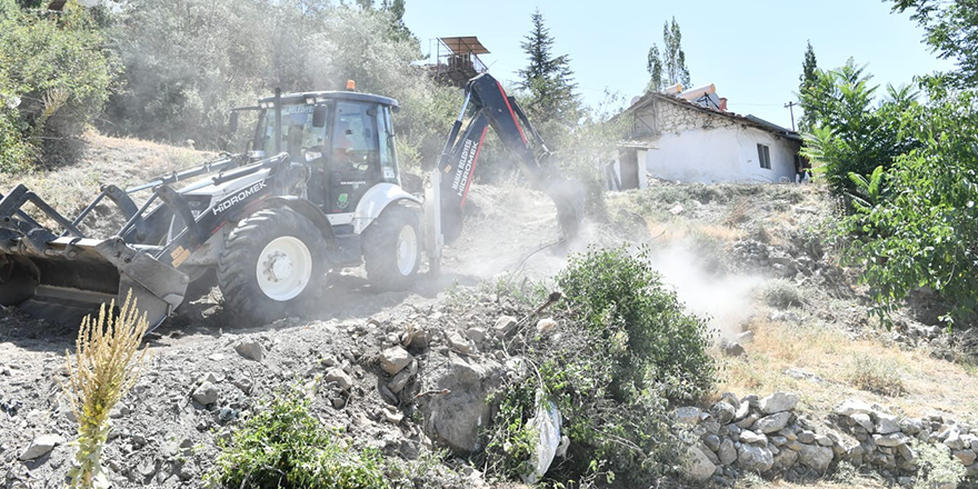 Emine Teyze’ye kestirmeden yol