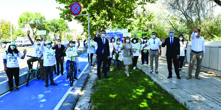 Yurtdışından Ankara’ya gelen öğrenciler bisiklet yolunda