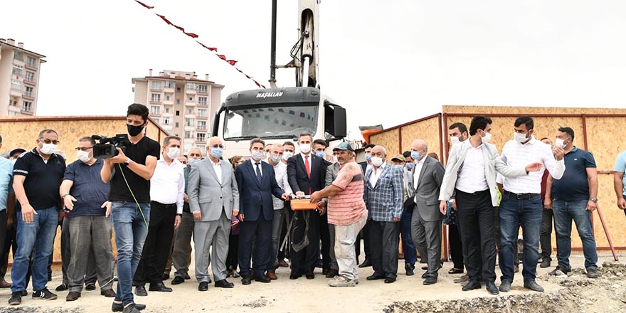 Mamak’ta gençliğin temelleri atıldı