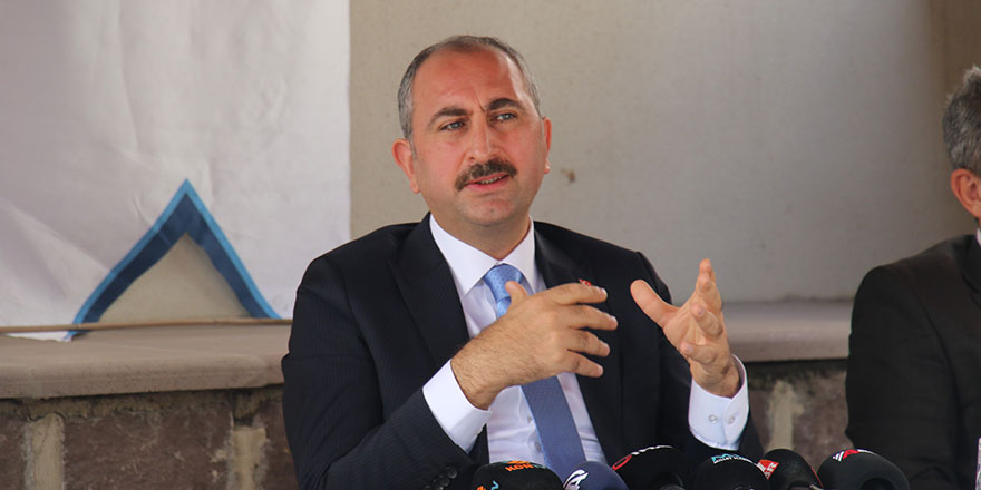 Adalet Bakanı Gül’den AYM açıklaması
