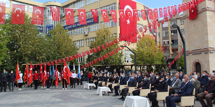 29 Ekim Akyurt'ta korona virüs gölgesinde kutlandı