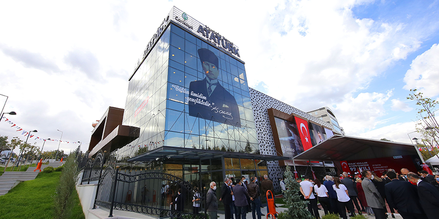 Mustafa Kemal Atatürk Spor Merkezi hizmete açıldı