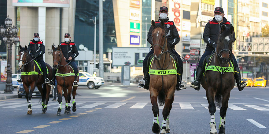 Cadde ve sokaklar boş kaldı