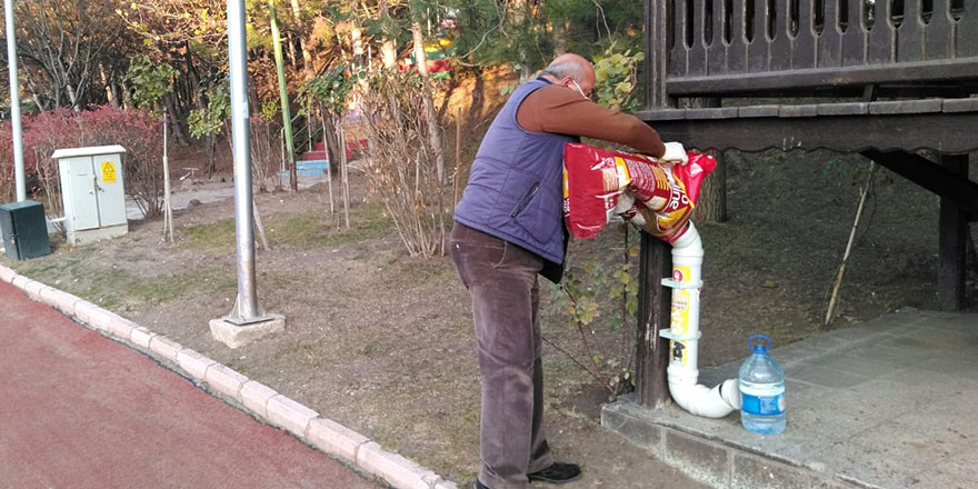 Keçiören’de sokak canlıları unutulmuyor