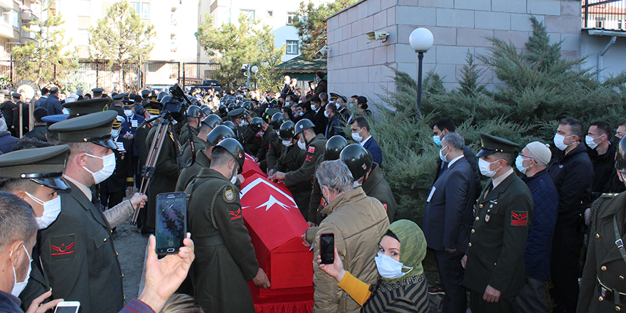 Bitlis şehitleri Cebeci Şehitliği'ne defnedildi