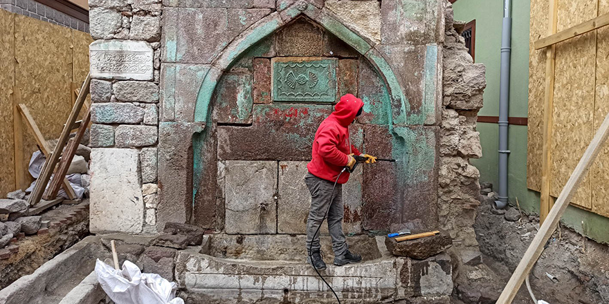 Başkent’in tarihi çeşmelerinde titiz çalışma