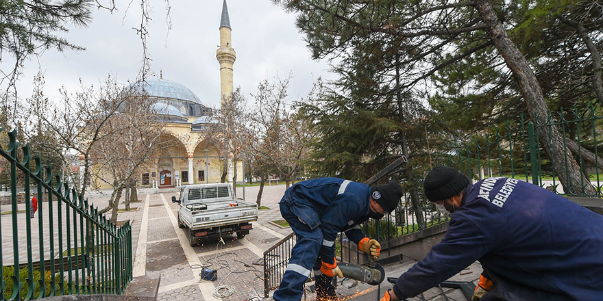 Tarihi camiye yoğun bakım