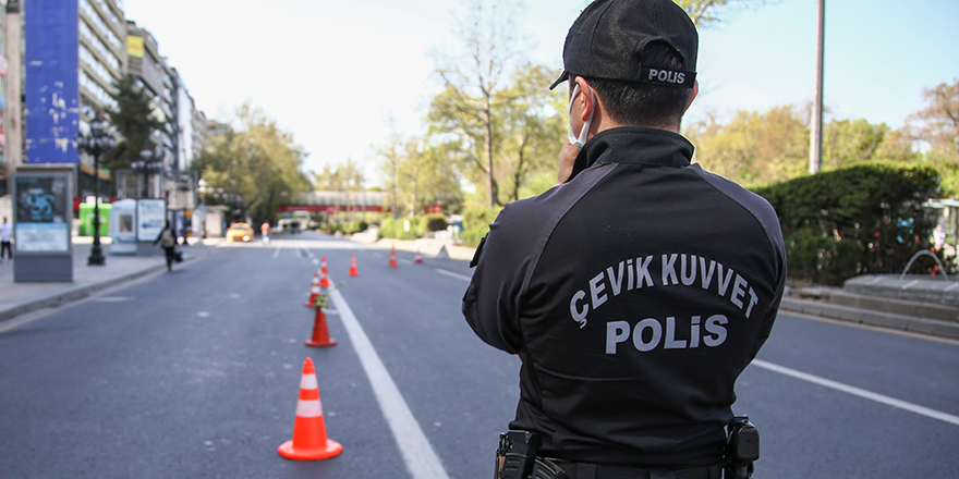 Tam kapanmada bayram sabahı yollar boş kaldı