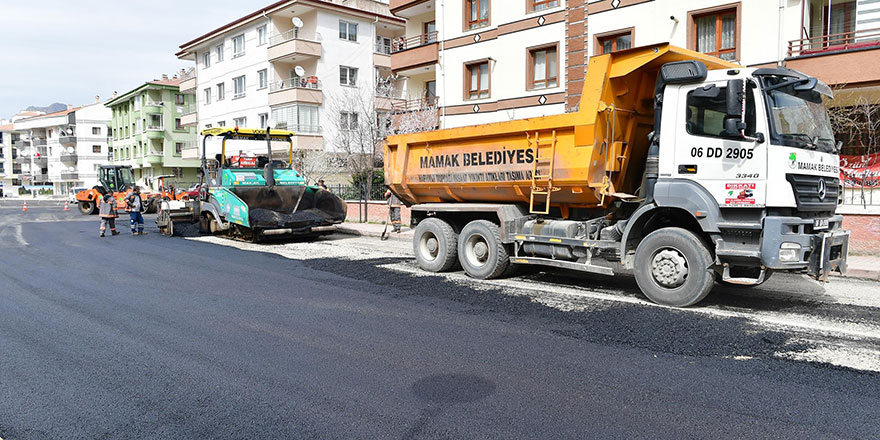 Mamak’ta asfalt çalışmaları sürüyor