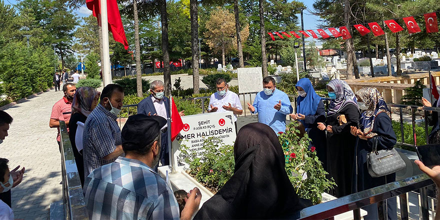 Ömer Halisdemir'in kabri, ziyaretçi akınına uğruyor