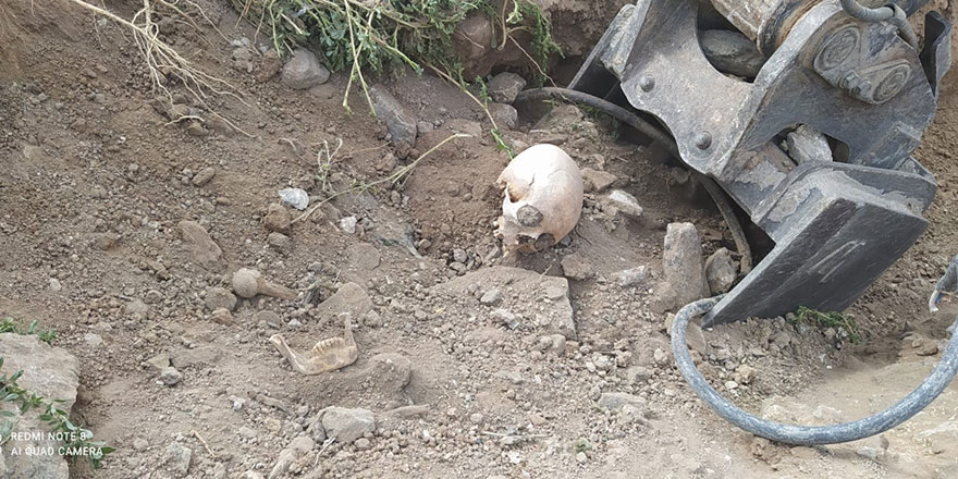 Yol çalışması esnasında insan iskeleti bulundu