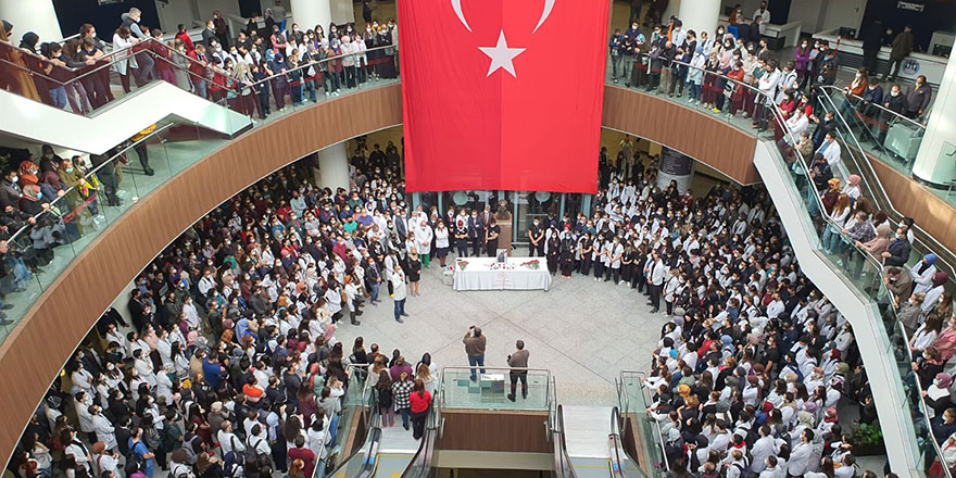 Başkent’te geçirdiği trafik kazasında vefat eden genç doktor Rümeysa Berin Şen, anıldı