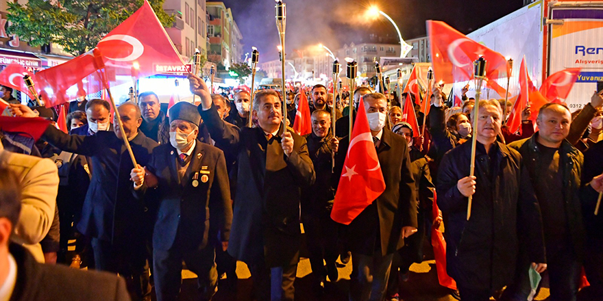 Mamak semaları meşalelerle aydınlandı