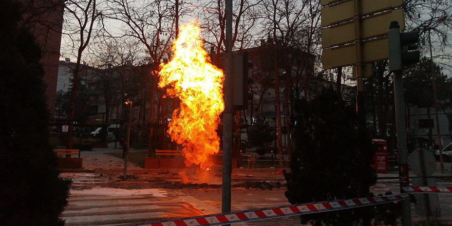 Başkent’te doğalgaz borusu patladı