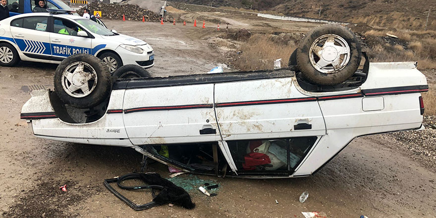 Başkent'te kontrolden çıkan araç takla attı